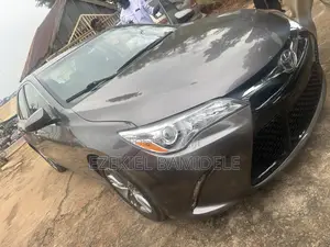 Toyota Camry 2017 Brown