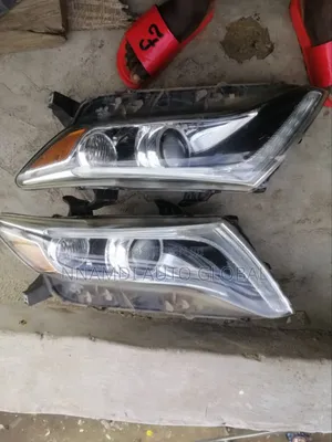 Headlamp Toyota Venza 2015 Model Set