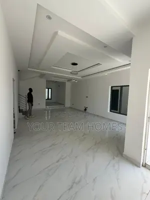 5bdrm Duplex in Kaura for rent