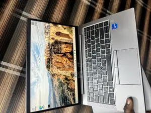 Laptop HP ZBook Firefly G8 16GB Intel Core i5 SSD 512GB