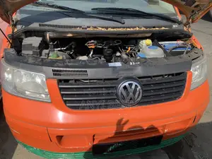 Volkswagen Transporter 2004 Orange