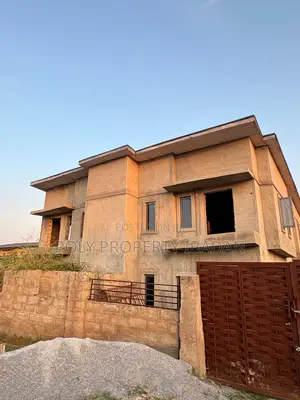 4bdrm Duplex in Ologuneru, Ibadan for sale