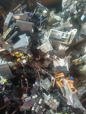 Complete Fuse Box for All Type of Mercedes-Benz Old and New Model