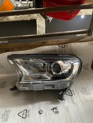 Ford Ranger 2015 Headlight