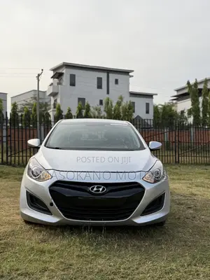 Hyundai Elantra 2013 Silver