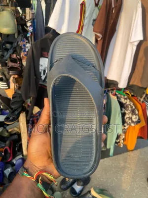 Nike Calm Slippers