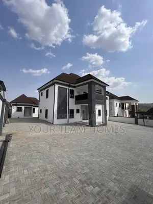5bdrm Duplex in Asoroko, Asokoro for sale