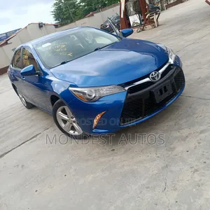 Toyota Camry SE 4dr Sedan (2.5L 4cyl 6A) 2017 Blue