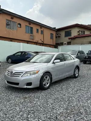 Toyota Camry 2011 Silver