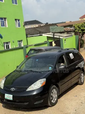 Toyota Sienna 2008 Black