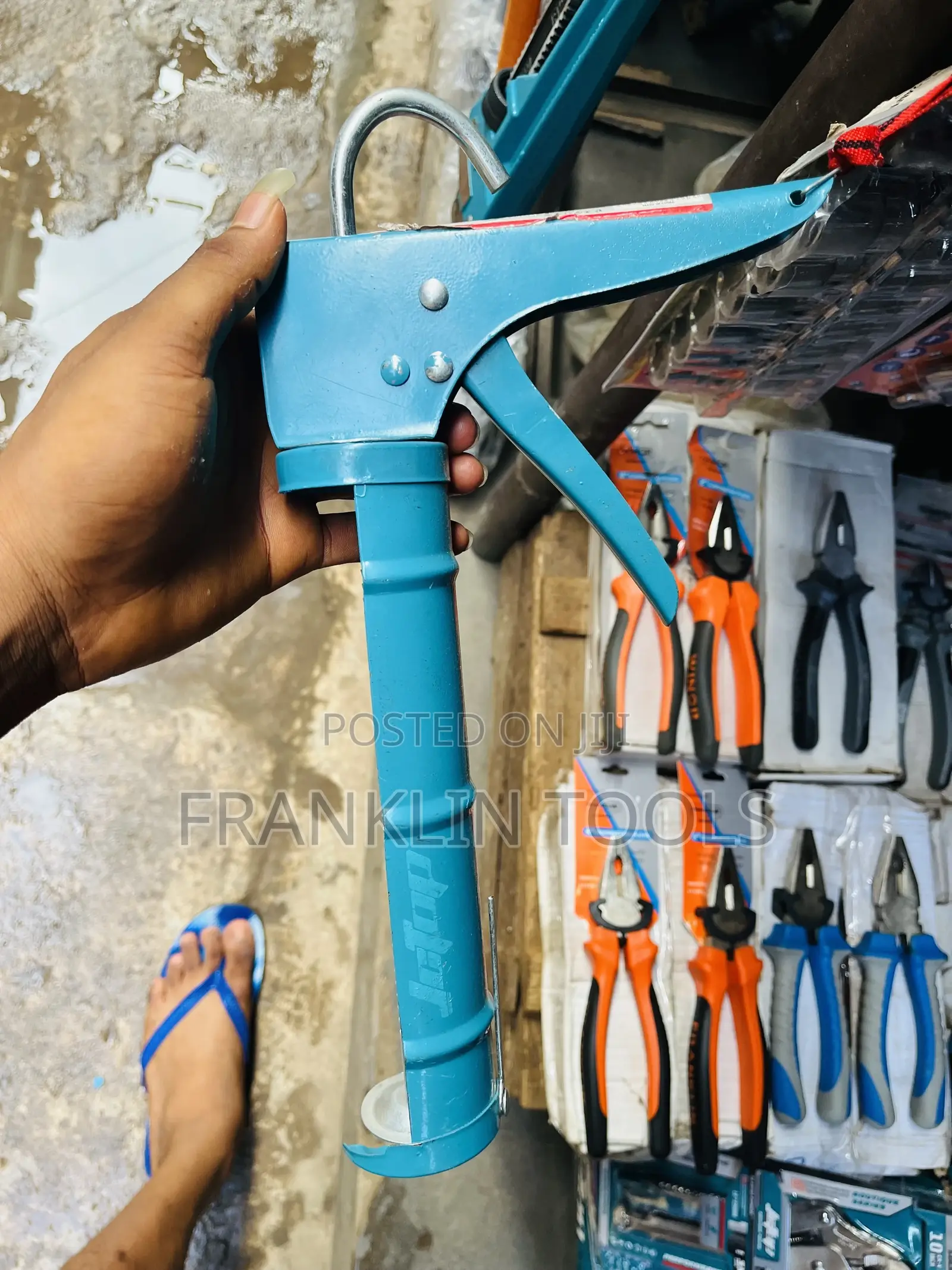Skeleton Caulking Gun 9”