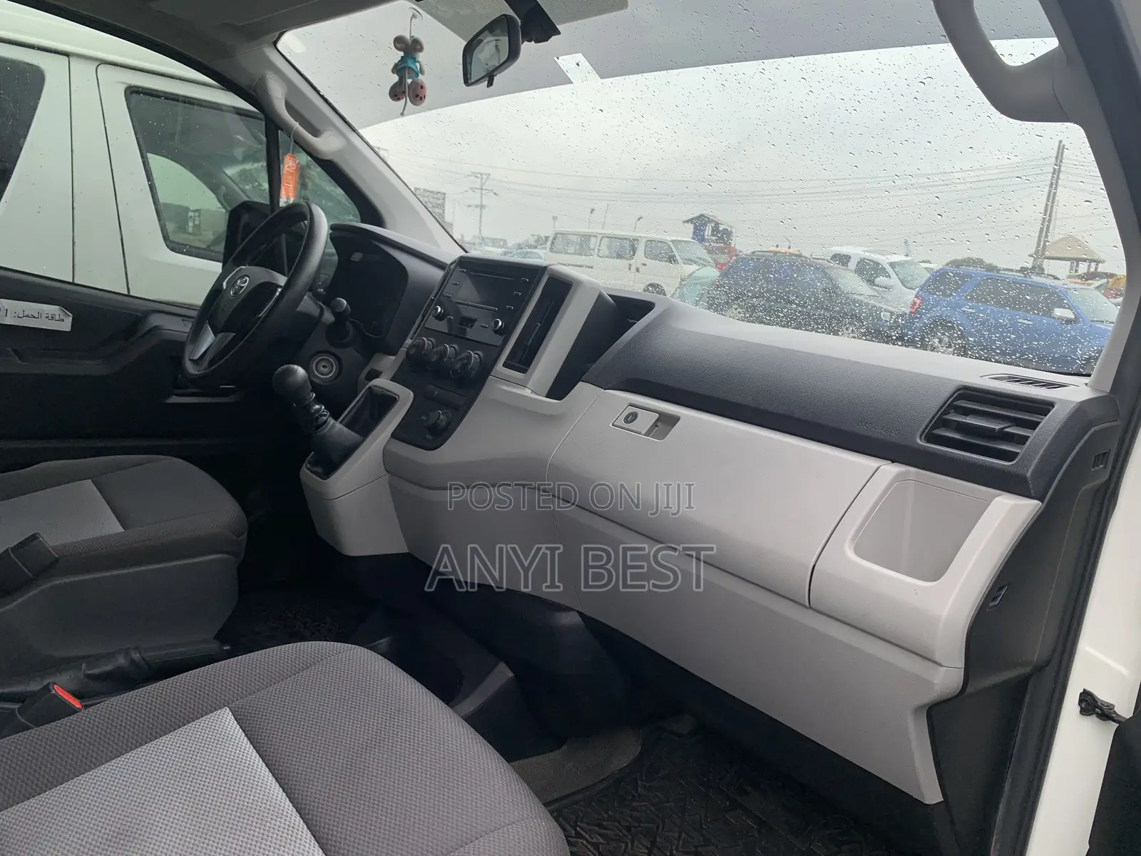 Toyota HiAce 2021 White