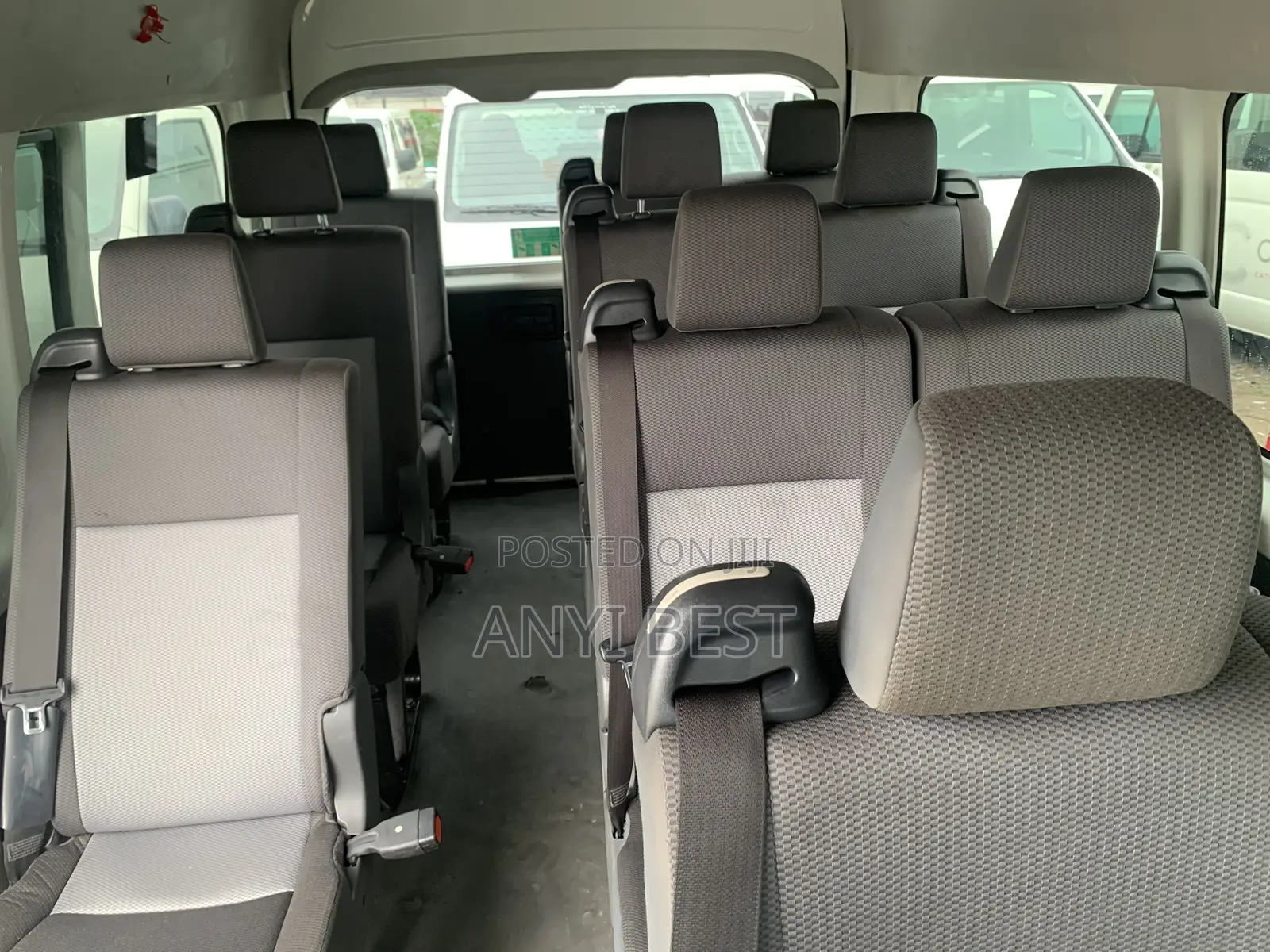 Toyota HiAce 2021 White