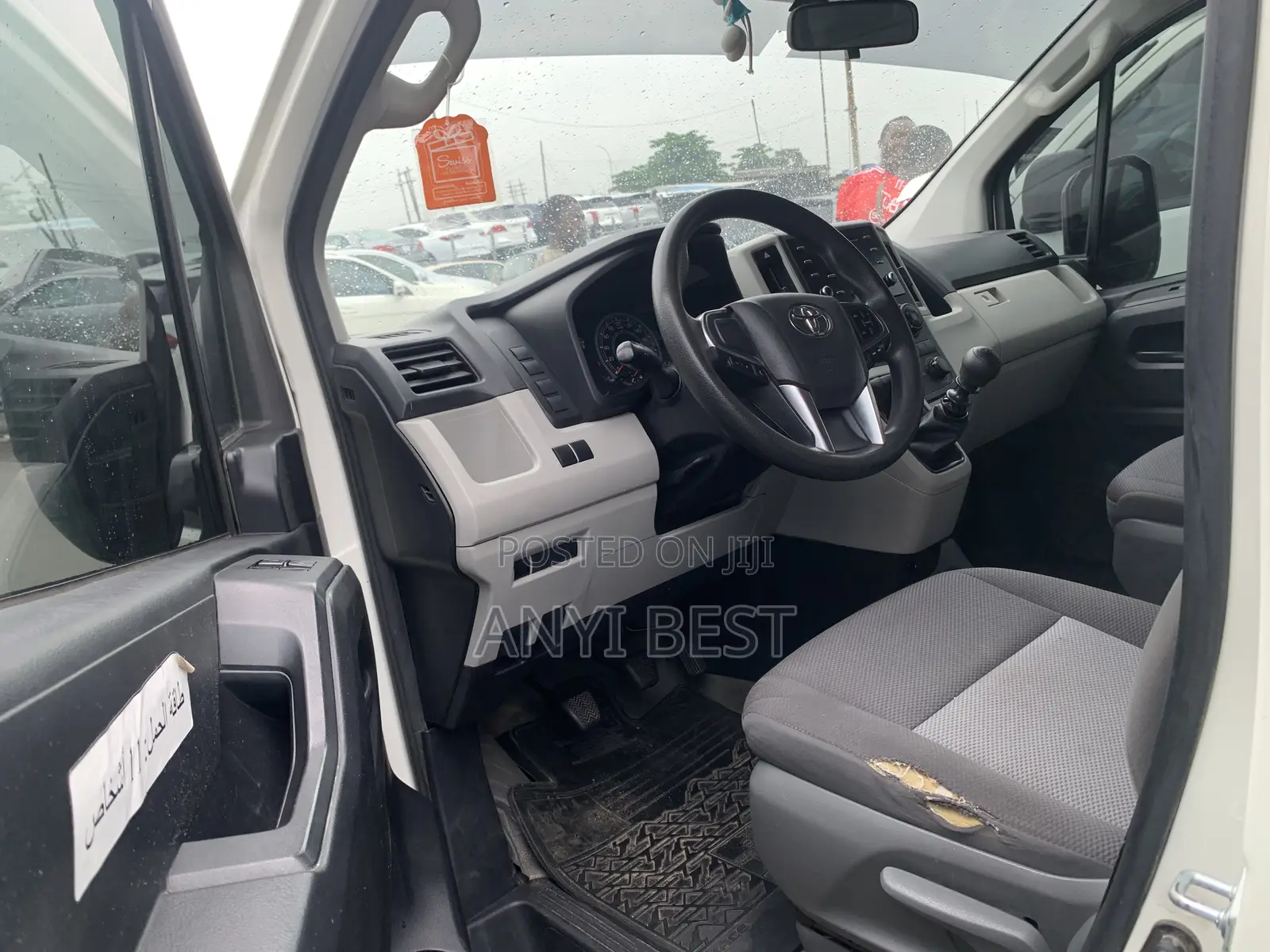 Toyota HiAce 2021 White