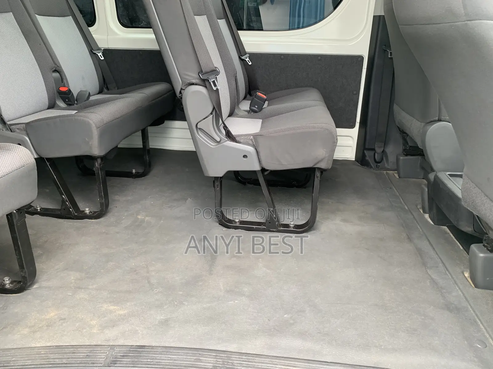 Toyota HiAce 2021 White