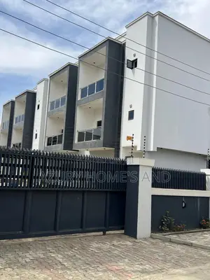 Luxury 4-Bedroom Terrace Duplex and Boys Quarters