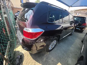 Toyota Highlander 2014 Red