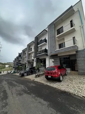 4bdrm Townhouse/Terrace in Garki 2 for sale