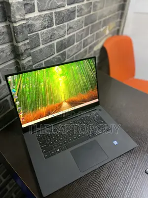 Laptop Dell Precision 5540 32GB Intel Core I9 SSHD (Hybrid) 2T