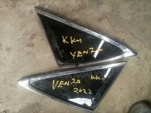 Toyota Venza 2022 Last Vent Glass