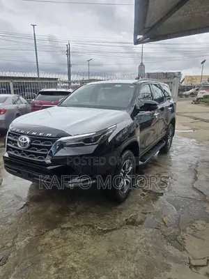 Toyota Fortuner 2025 Black