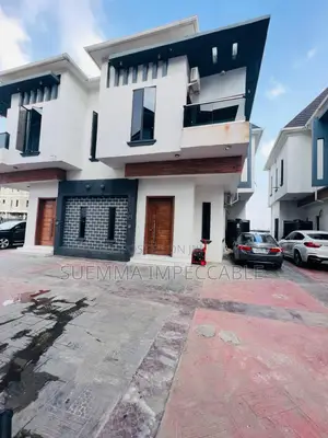 Furnished 4bdrm Duplex in Chevron for sale