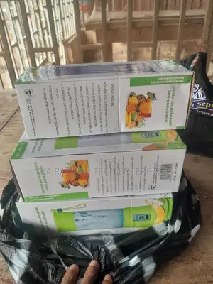 Portable and Rechargable Battery Juice Blender