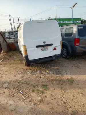 Nissan Caravan (Urvan) 2010 White