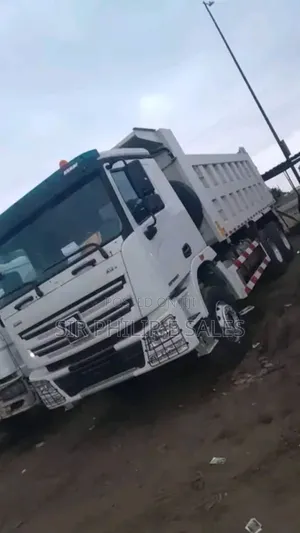 Trailer Truck and Bus for Hire