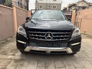 Mercedes-Benz M Class ML350 4MATIC 4dr SUV AWD (3.5L 6cyl 7A) 2014