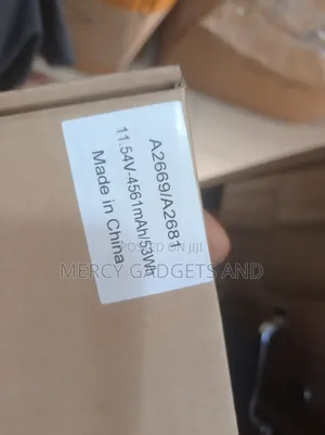 Apple Macbook Laptop Battery (A2669/A2681).