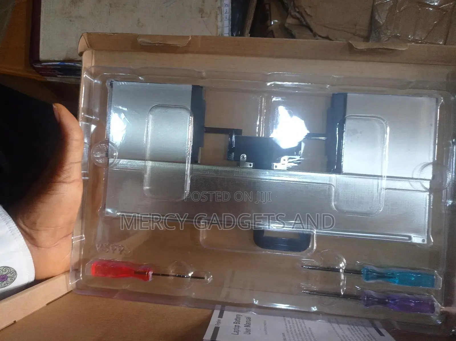 Apple Macbook Laptop Battery (A2669/A2681).