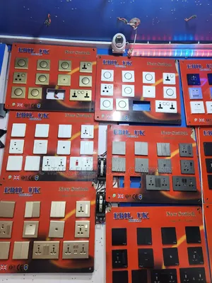 Uk Electric Wall Switch and Socket Factory Supply
