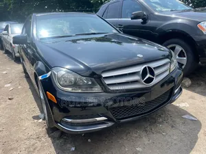 Mercedes-Benz C300 2013 Black