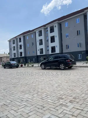 3bdrm Block of Flats in Durumi for sale