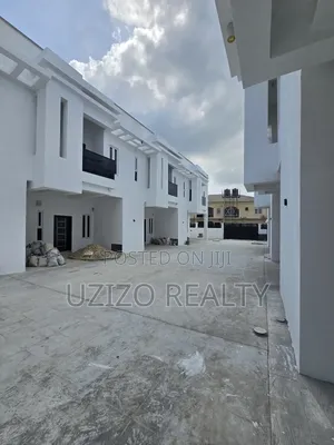 4bdrm Townhouse/Terrace in Sangotedo for sale