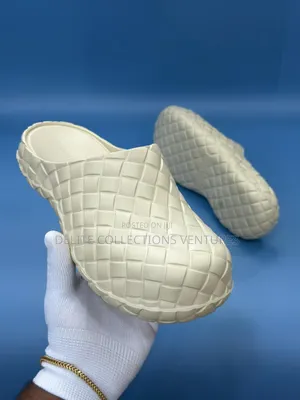 Original Bottega Veneta Mens Bee Bee Clogs