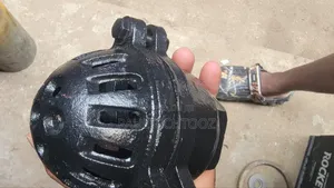 Foothvalve, With and Without Flange