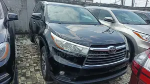 Toyota Highlander XLE 4dr SUV AWD (3.5L 6cyl 6A) 2015 Black