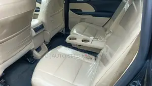 Toyota Highlander XLE 4dr SUV AWD (3.5L 6cyl 6A) 2015 Black