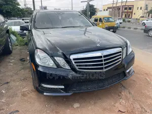 Mercedes-Benz E350 Base 4Matic Sedan AWD (3.5L 6cyl 7A) 2013 Black
