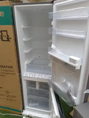 Enjoy the Convenience of a Spacious Hisense 35dcb Bottom Freezer