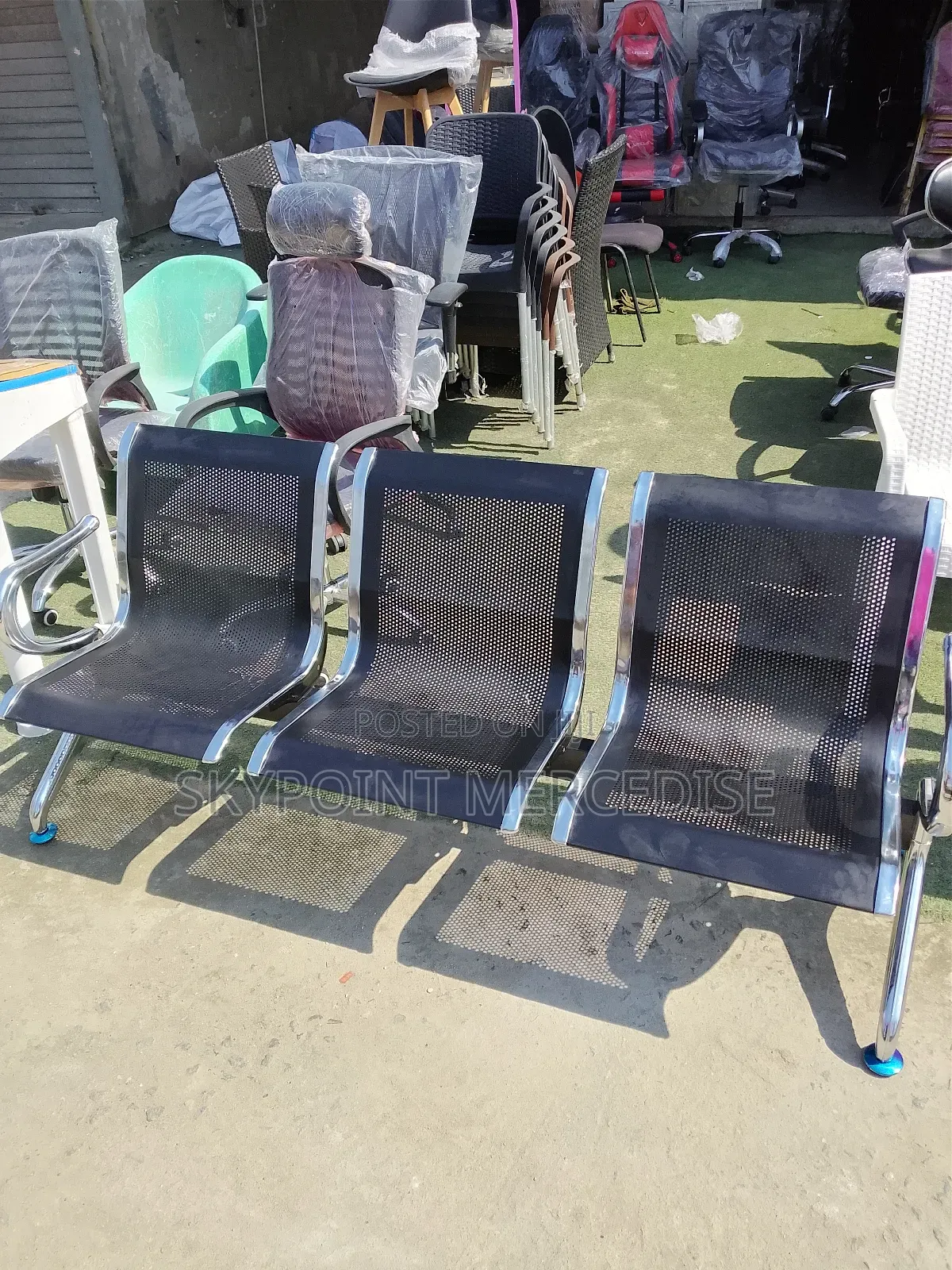 3 Seater Awaiting Chair