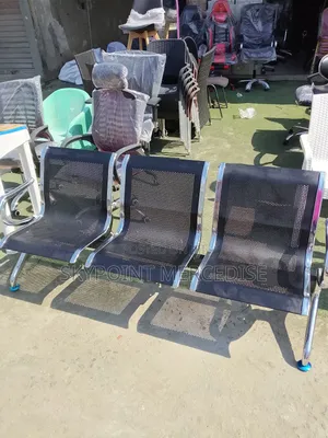 3 Seater Awaiting Chair