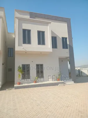 5bdrm Duplex in Kado for sale