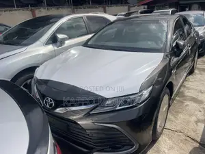 New Toyota Camry XLE V6 2024 Brown
