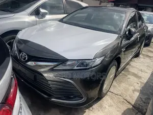 New Toyota Camry XLE V6 2024 Brown