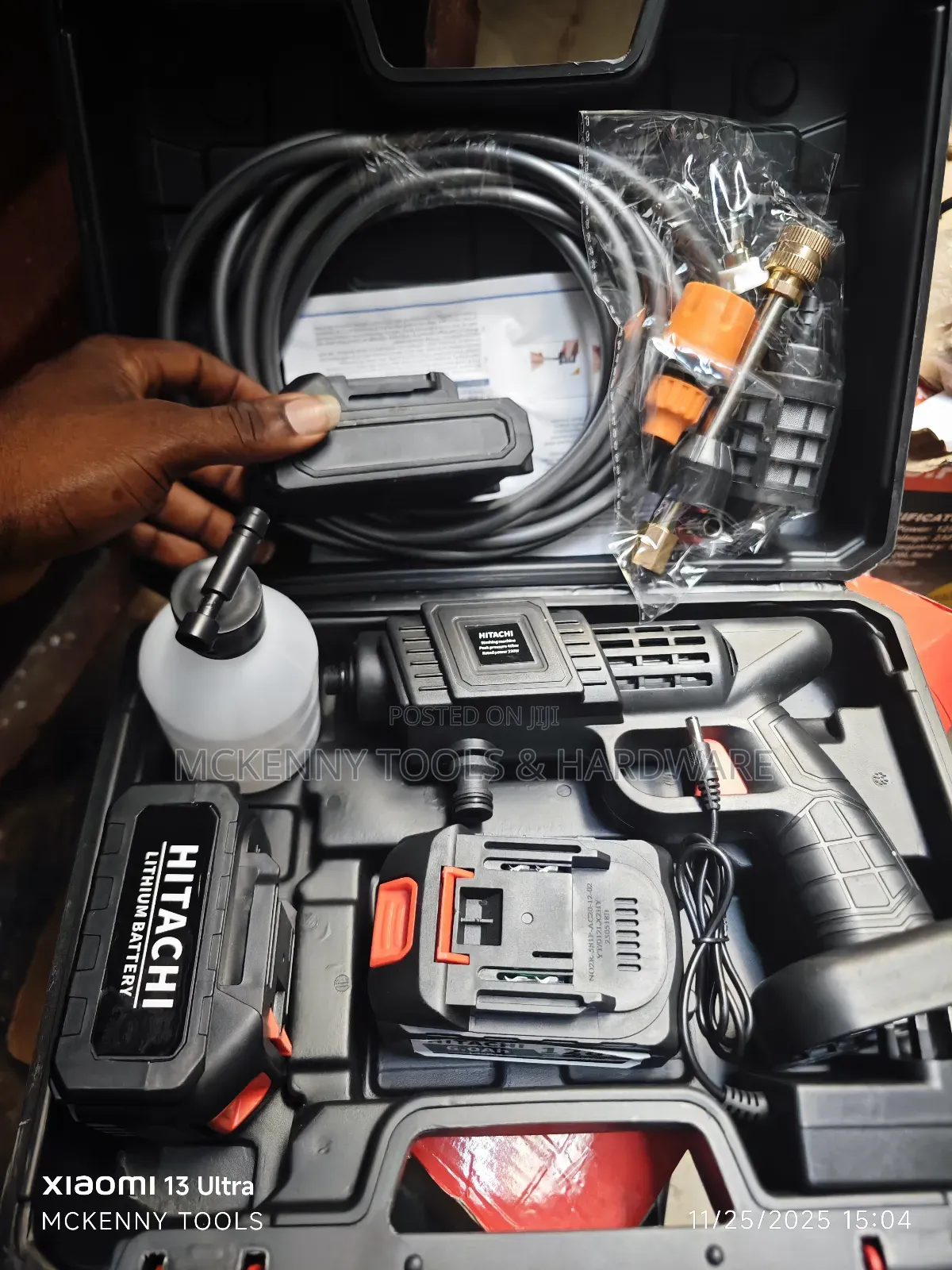 Portable Cordless Pressure Washer  "Hitachi"
