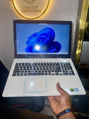 Laptop Dell G3 17 3579 16GB Intel Core i7 SSD 512GB