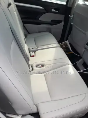 Toyota Highlander Limited Platinum 4x4 V6 (3.5L 6cyl 8A) 2018 Silver
